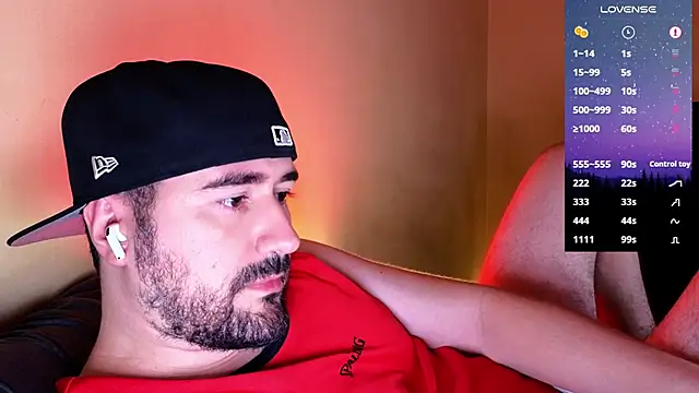 Snapshot of DominantTheo chatting on 03/01/25, 06:46 DominantTheo online show from 03/01/25, 06:46