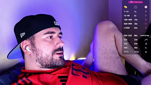 Snapshot of DominantTheo chatting on 03/02/25, 06:37 DominantTheo online show from 03/02/25, 06:37