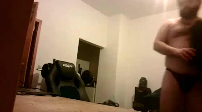 Snapshot of Superbearc89 chatting on 12/19/24, 11:46 Superbearc89 online show from 12/19/24, 11:46