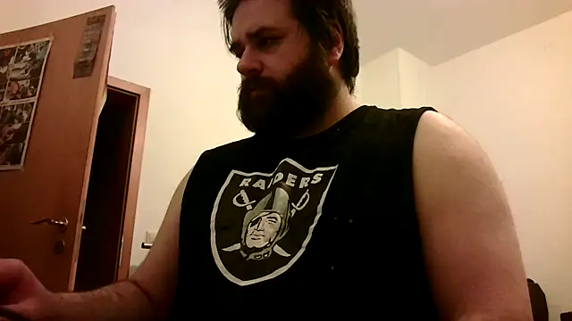 Snapshot of Superbearc89 chatting on 03/07/25, 11:27 Superbearc89 online show from 03/07/25, 11:27