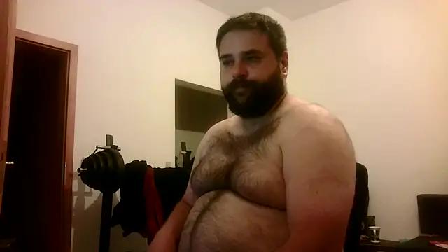 Snapshot of Superbearc89 chatting on 09/19/25, 09:37 Superbearc89 online show from 09/19/25, 09:37