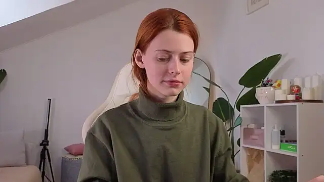 doll lesli online show from 10/17/25, 09:34