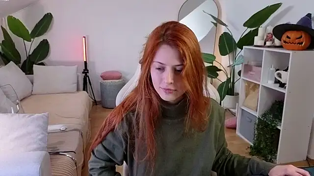 doll lesli online show from 10/19/25, 09:32