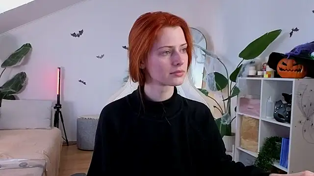 doll lesli online show from 11/02/25, 09:33