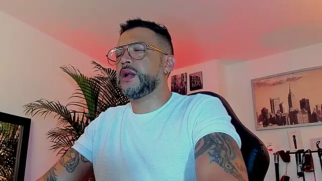 MrFrank tattoo online show from 12/02/24, 03:58