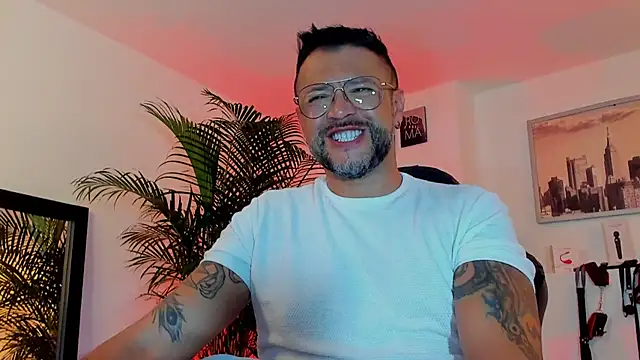 MrFrank tattoo online show from 12/02/24, 07:03