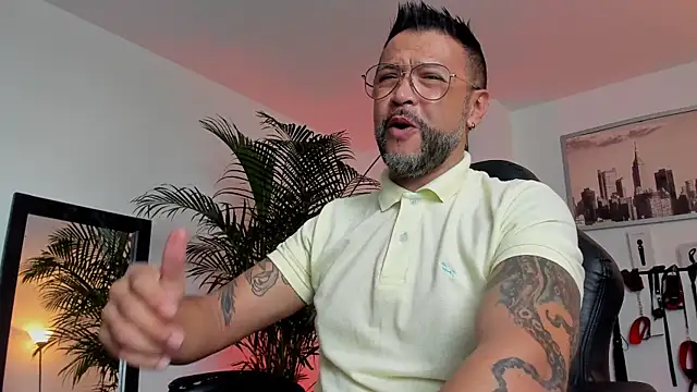 MrFrank tattoo online show from 12/09/24, 06:35