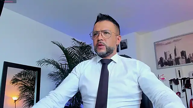 MrFrank tattoo online show from 01/11/25, 01:53