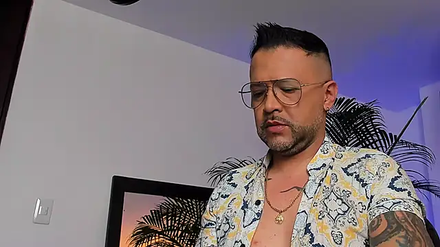 MrFrank tattoo online show from 01/15/25, 03:39