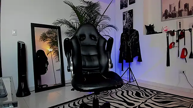 MrFrank tattoo online show from 01/20/25, 03:39