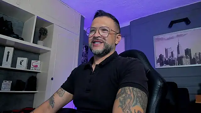 MrFrank tattoo online show from 10/02/25, 10:17