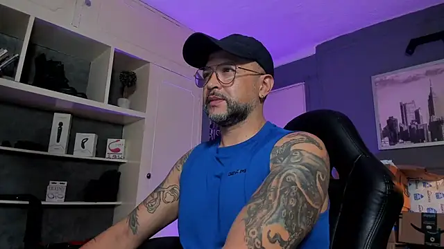 MrFrank tattoo online show from 10/18/25, 01:19