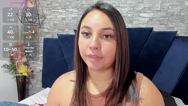 Snapshot of LizzRouse chatting on 10/06/25, 09:01 LizzRouse online show from 10/06/25, 09:01