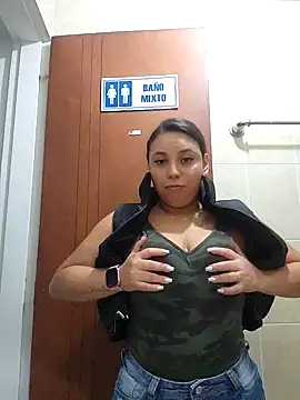 Snapshot of LizzRouse chatting on 10/11/25, 12:15 LizzRouse online show from 10/11/25, 12:15