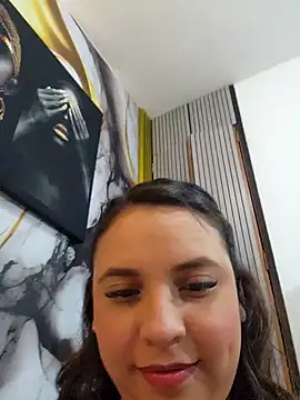 Snapshot of LizzRouse chatting on 10/27/25, 09:08 LizzRouse online show from 10/27/25, 09:08