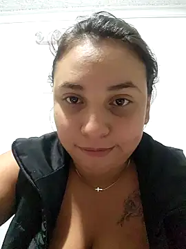 Snapshot of LizzRouse chatting on 11/08/25, 11:32 LizzRouse online show from 11/08/25, 11:32