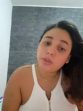 Snapshot of LizzRouse chatting on 11/13/25, 06:40 LizzRouse online show from 11/13/25, 06:40