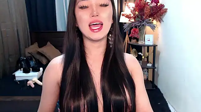 Snapshot of Dhalia_Gomez06 chatting on 02/26/25, 02:03 Dhalia Gomez06 online show from 02/26/25, 02:03