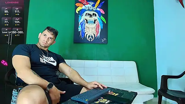 Snapshot of GendersonFit chatting on 11/11/25, 10:10 GendersonFit online show from 11/11/25, 10:10