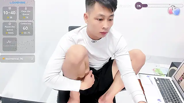 Snapshot of Naughty--asian chatting on 03/11/25, 01:26 Naughty--asian online show from 03/11/25, 01:26