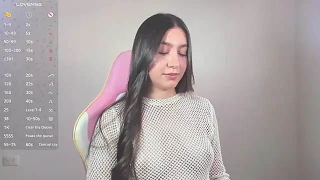 alice-love1 online show from 12/15/24, 09:09