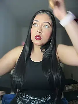 Snapshot of cami_ortiz__ chatting on 01/15/25, 02:27 cami ortiz online show from 01/15/25, 02:27