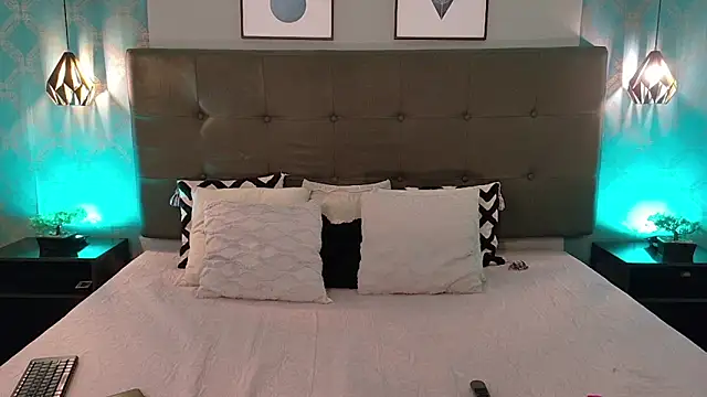 Madisonsmiith online show from 10/28/25, 08:33