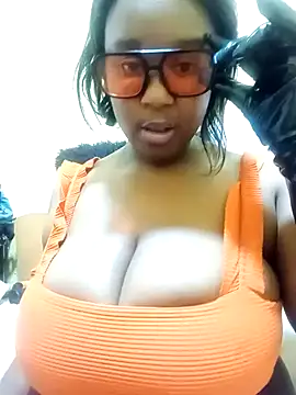 Snapshot of HotAFRICANBEAUTY chatting on 12/29/24, 01:45 HotAFRICANBEAUTY online show from 12/29/24, 01:45