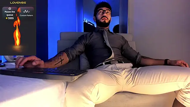 MarkWalker   online show from 03/08/25, 10:54