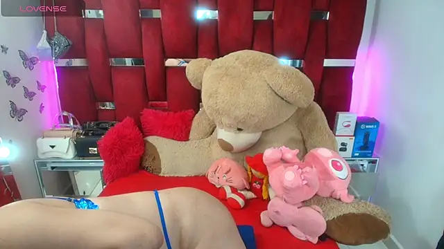 Ginna doll online show from 10/19/25, 01:39