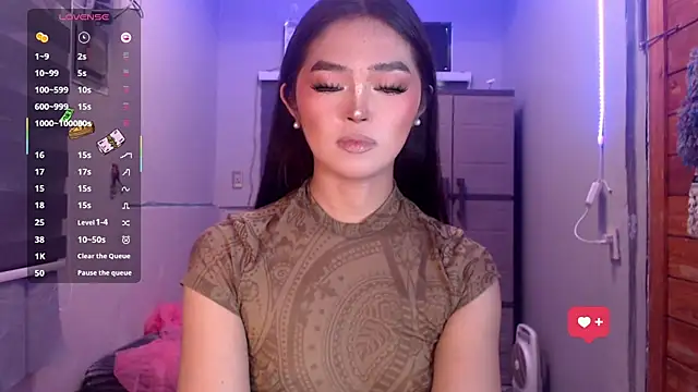 Itsme claire online show from 10/19/25, 01:17