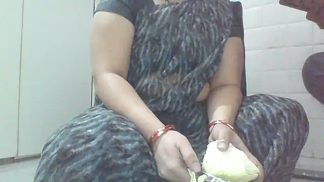 Snapshot of Riyasingh9 chatting on 12/10/24, 04:24 Riyasingh9 online show from 12/10/24, 04:24