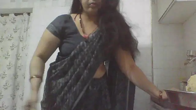 Snapshot of Riyasingh9 chatting on 12/14/24, 05:07 Riyasingh9 online show from 12/14/24, 05:07