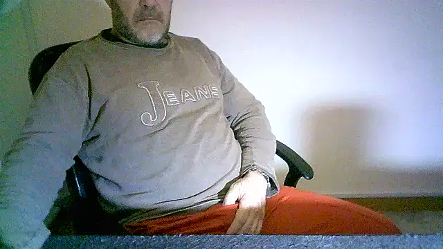 Snapshot of Greek_Passion chatting on 12/25/24, 01:51 Greek Passion online show from 12/25/24, 01:51