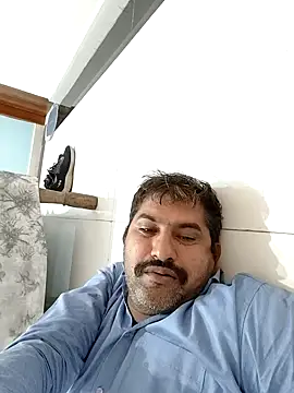 Snapshot of Amandev7 chatting on 10/02/25, 02:40 Amandev7 online show from 10/02/25, 02:40