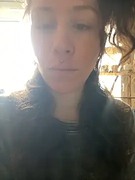 SuzieWanKenobi online show from 10/19/25, 12:50