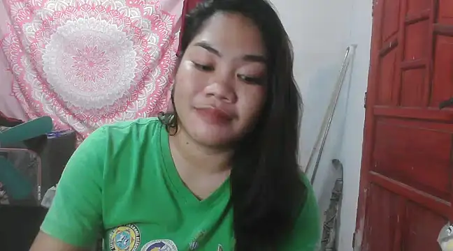 Snapshot of xxsam_69xx chatting on 02/18/25, 04:05 xxsam 69xx online show from 02/18/25, 04:05