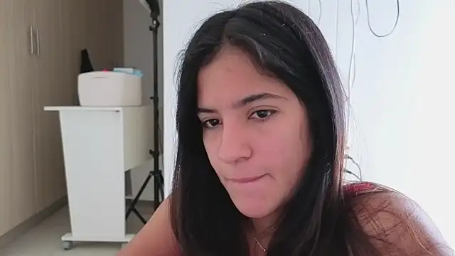 I am kat online show from 11/14/25, 04:06