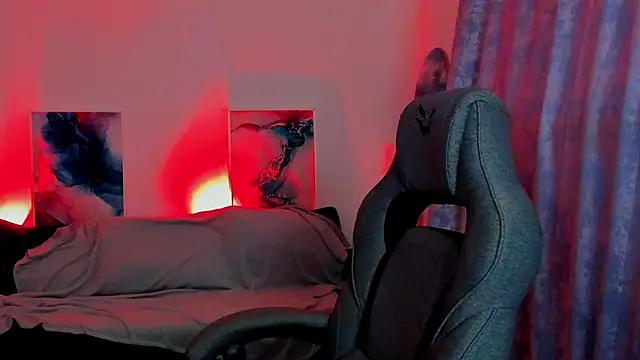 EmilyWilden online show from 11/08/25, 08:25