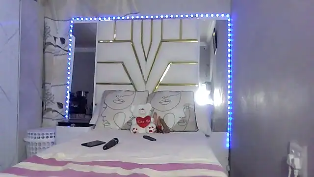 SexyyNana online show from 10/31/25, 07:48