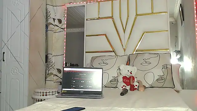 SexyyNana online show from 11/04/25, 11:59