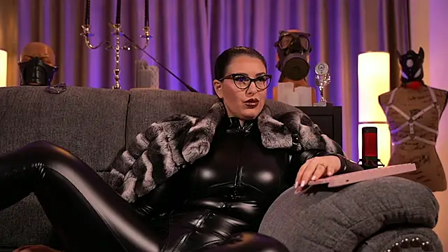 Snapshot of kelly_kent chatting on 01/03/25, 09:15 kelly kent online show from 01/03/25, 09:15