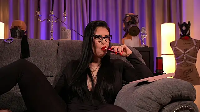 Snapshot of kelly_kent chatting on 01/09/25, 10:41 kelly kent online show from 01/09/25, 10:41