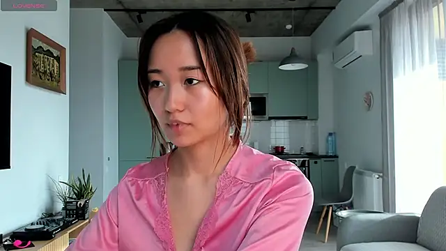 julias tapes online show from 12/13/24, 08:51