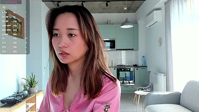 julias tapes online show from 12/22/24, 09:00