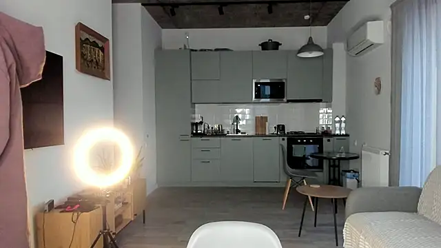 julias tapes online show from 01/22/25, 02:14