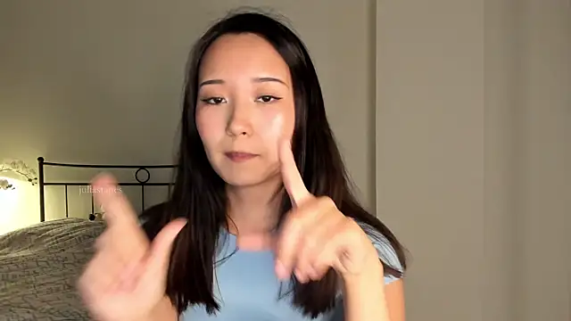 julias tapes online show from 02/28/25, 03:04