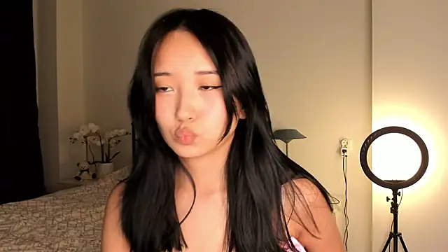 julias tapes online show from 03/21/25, 08:40