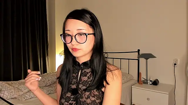 julias tapes online show from 03/22/25, 08:48