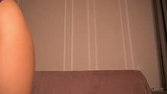 julias tapes online show from 09/21/25, 03:02